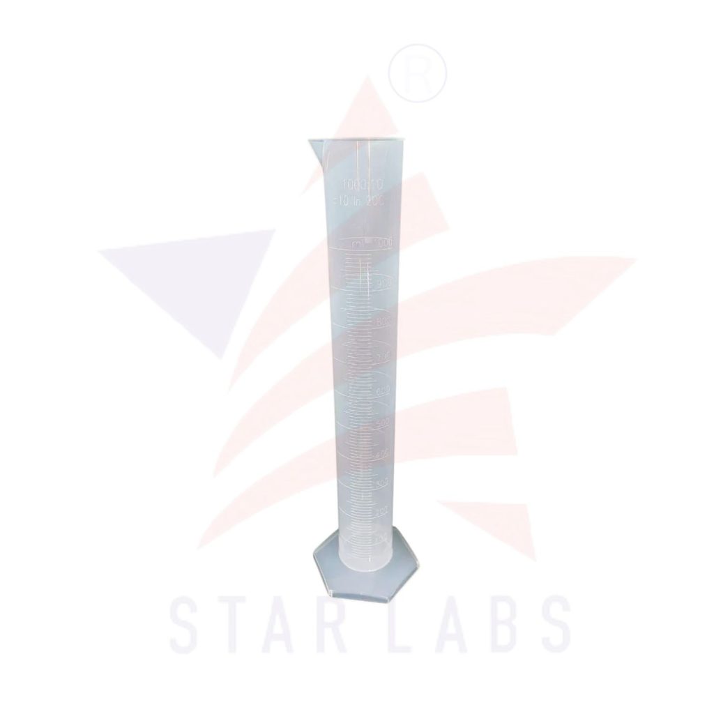 Transparent plastic graduated cylinder for precise liquid measurement in laboratory